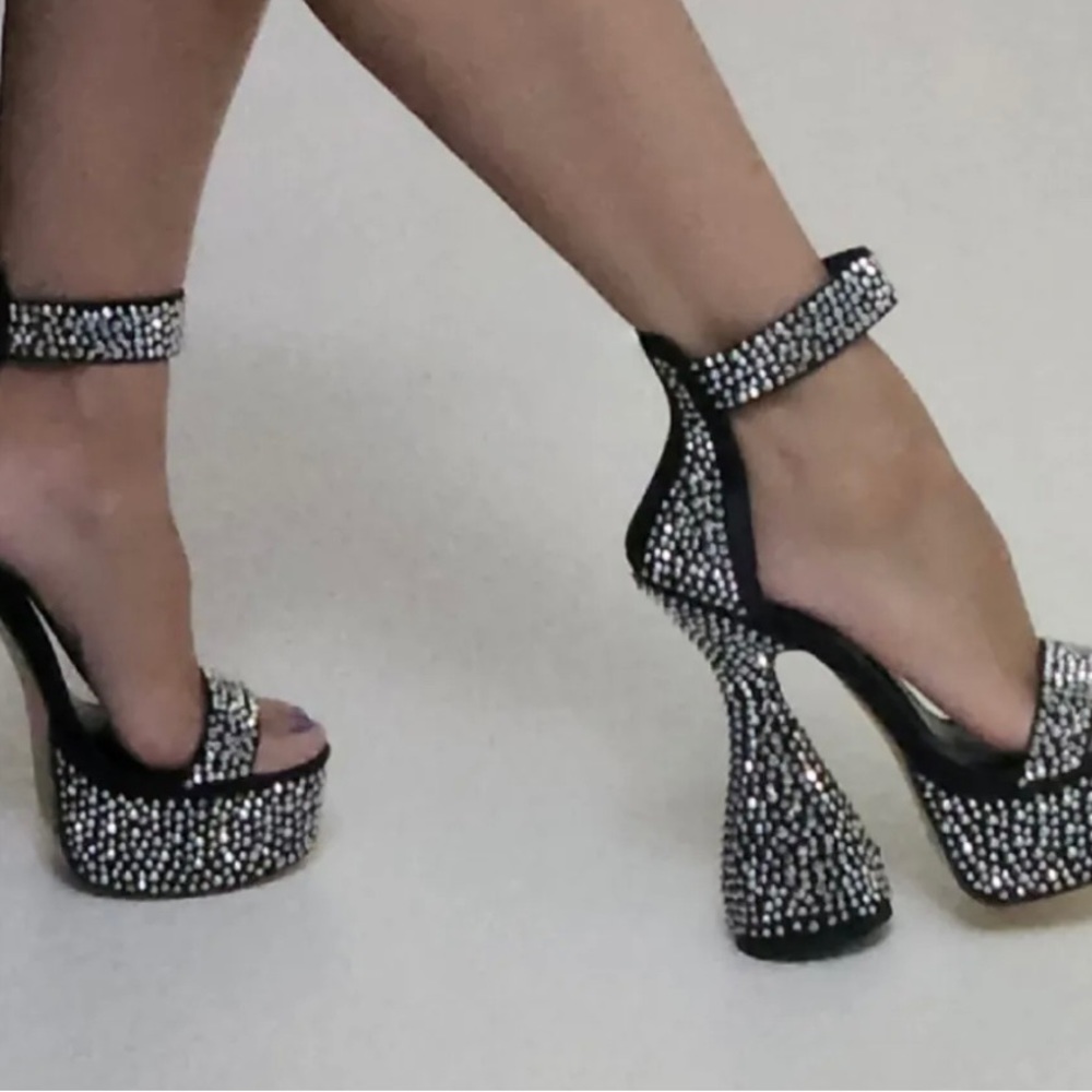 Azalea Wang Yours Or Mine 7.5 - image 6